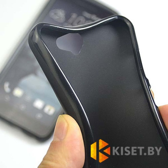 Силиконовый чехол матовый для HTC One A9, малиновый