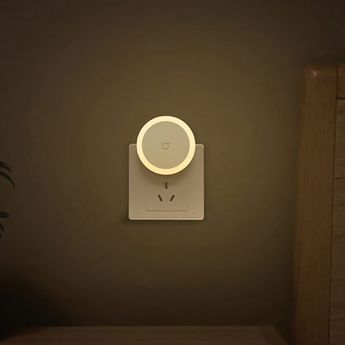 Ночник Xiaomi Mijia Plug-in Night Light MJYD04YL белый